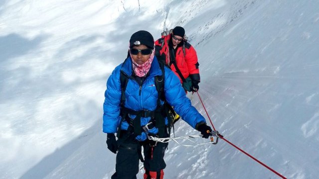 niña escala everest