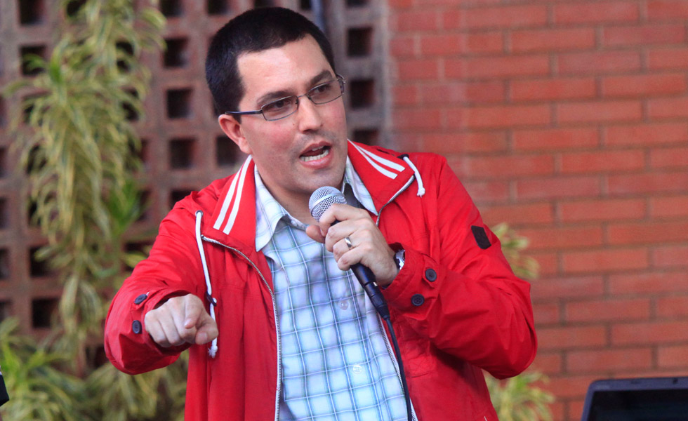 Arreaza sigue al frente del ministerio de Ciencia y Tecnología