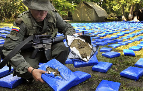 Incantan casi 4 toneladas de droga que iban para Los Zetas