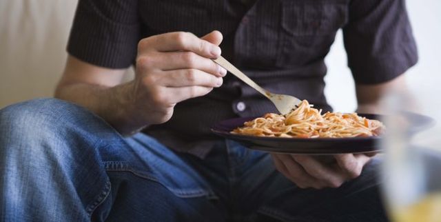 hombre-pasta-fideos-getty_MUJIMA20130125_0015_29