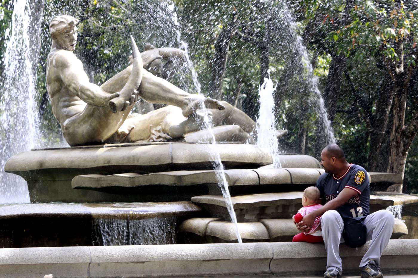 Caraqueños disfrutaron del Parque Los Caobos (Fotos)