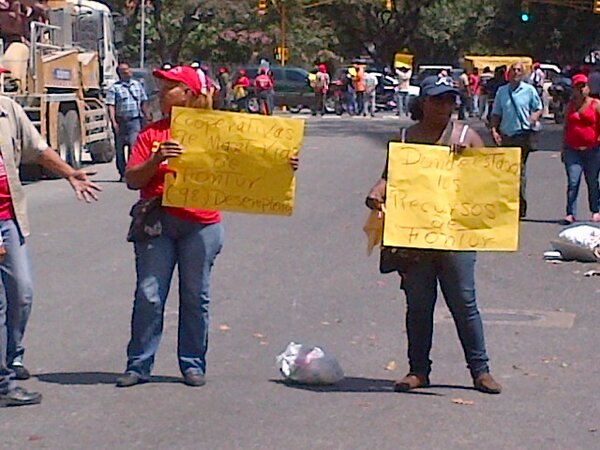 Empleados de Fontur en protesta (Fotos)