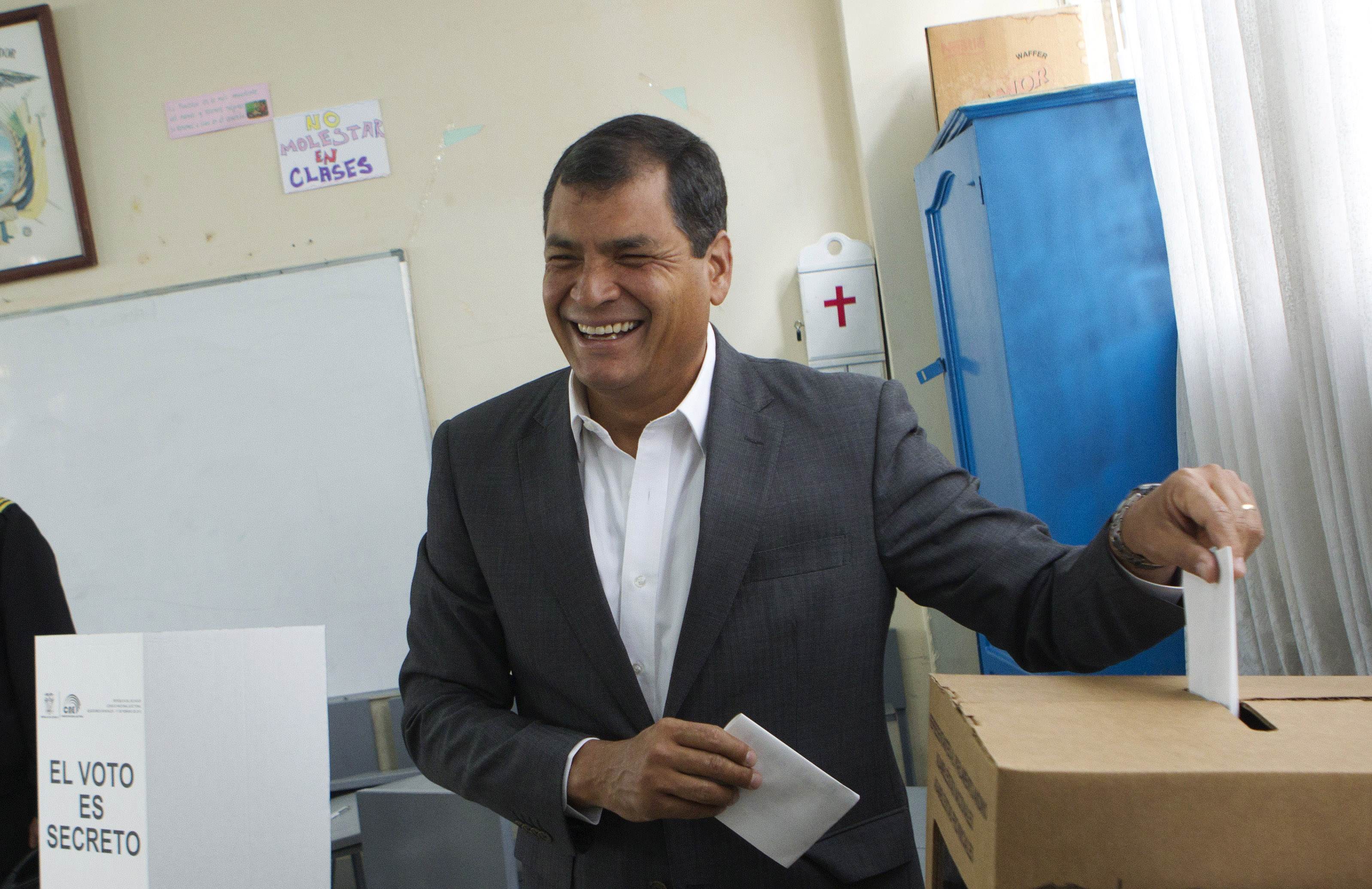 Ganó Rafael Correa según encuestas a boca de urna