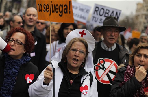 La ciudadanía española organiza una “marea” de protestas contra los recortes