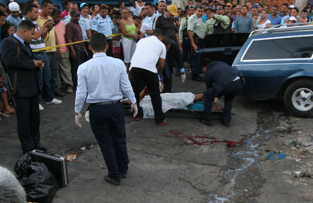 Dos hombres fueron asesinados para quitarles una moto en Puerto La Cruz