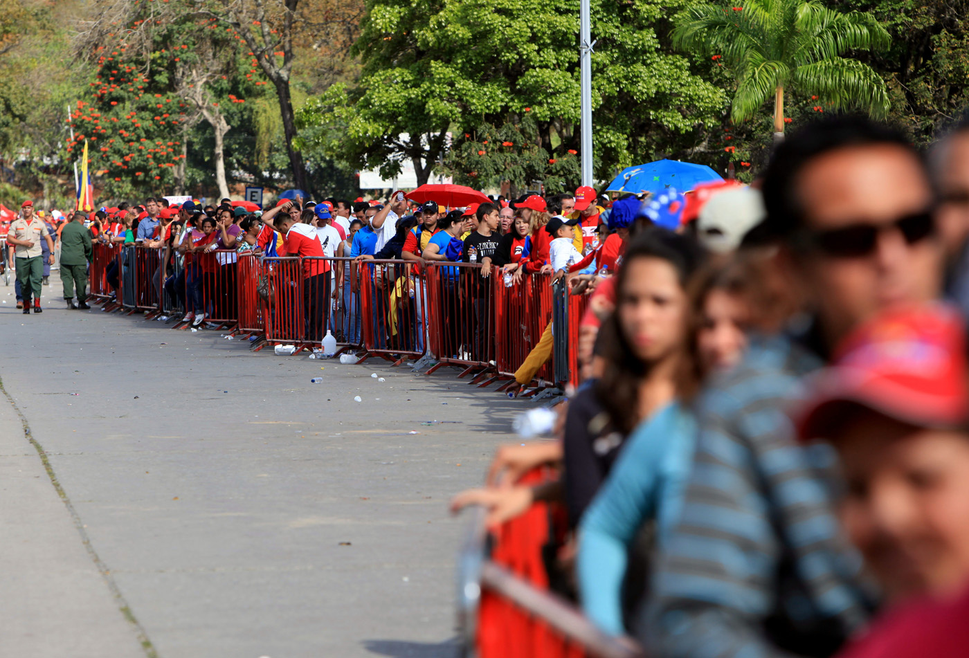 Cerraron acceso a la Capilla Ardiente