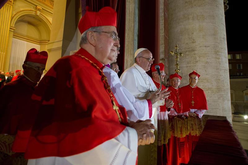 Dalai Lama felicita al papa Francisco por su elección