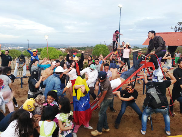 Puerto Ordaz también se unió al Harlem Shake