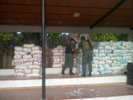 Decomisan 10 mil kilos de azúcar que llevaban de contrabando