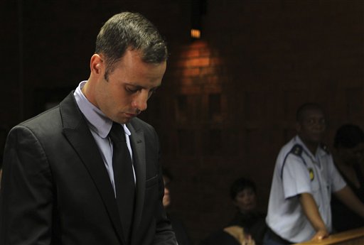 Vecina de Pistorius escuchó discusión la noche del crimen