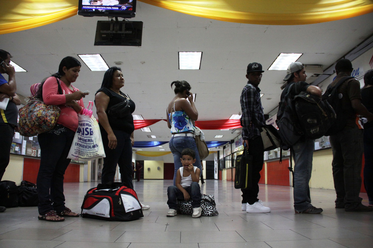 Así está el Terminal de La Bandera este jueves (Fotos)