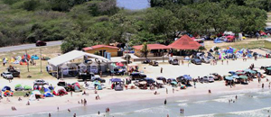 Con bailoterapia incluída turistas disfrutan de las playas mirandinas (FOTOS)