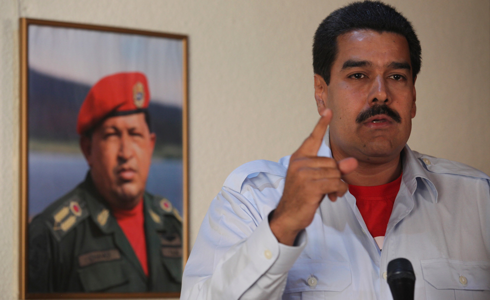 Si gana, Maduro designará comisión científica para determinar origen de enfermedad de Chávez