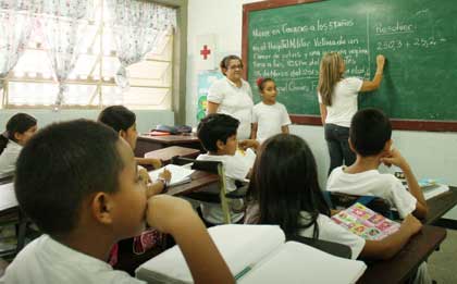 Proponen ajuste de 40% en la matrícula escolar