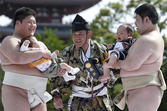 Concurso de llanto en Japón (Fotos)