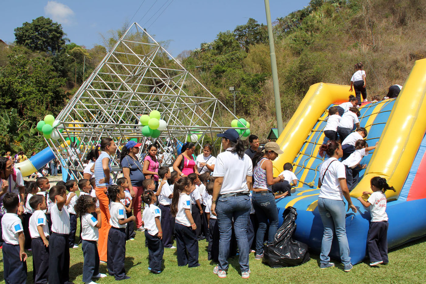 Niños baruteños disfrutan de actividades recreativas