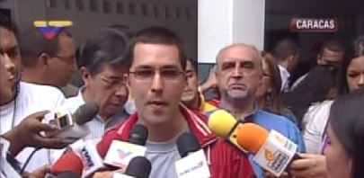 Vicepresidente Arreaza ejerció su derecho al voto