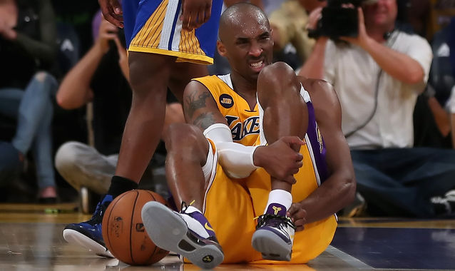 Kobe Bryant denuncia a su propia madre