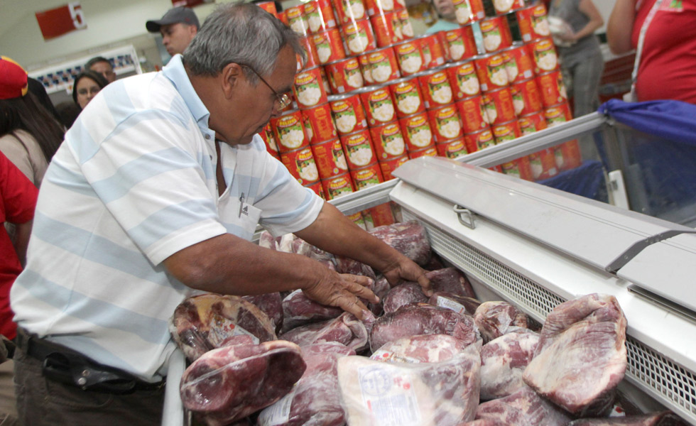 La carne y el pollo en rebeldía contra la regulación