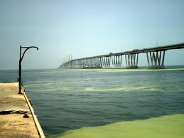 Hallan a un pescador flotando en Lago de Maracaibo