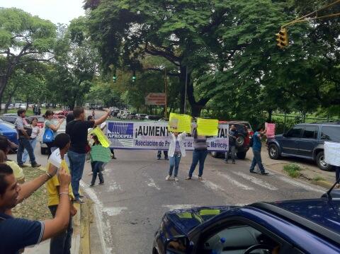 Maracay amaneció con escombros luego de protestas