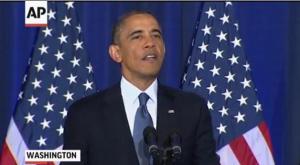 Obama calla mientras mujer interrumpe reiteradamente su discurso