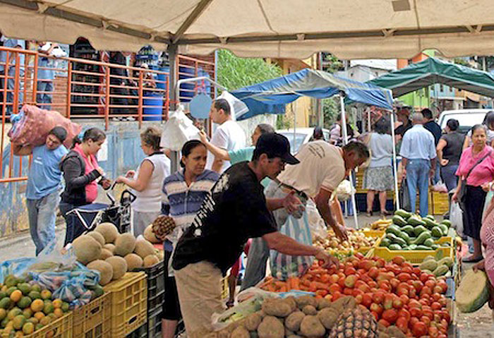 Política económica del Gobierno central golpea abastecimiento de productos