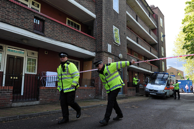 Refuerzan seguridad en Londres tras el asesinato de un soldado