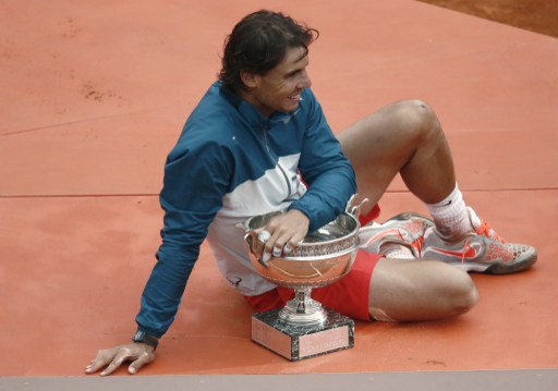 Nadal con la mente puesta en Wimbledon tras ganar en Roland Garros