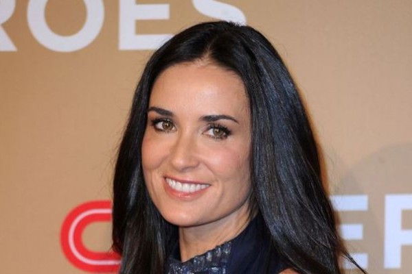 Demi Moore (52) y sus hijas en traje de baño… ¿Quién está más chévere? (BIKINI)