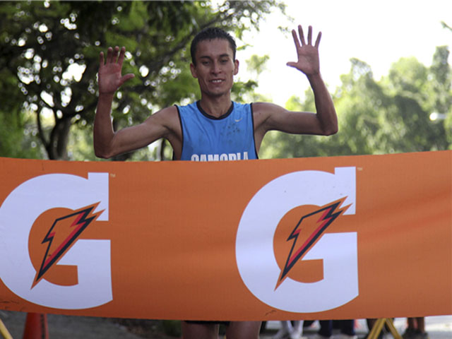 Neido Guillén y Cruz Salazar triunfaron II válida del Circuito de Montaña Gatorade 2013