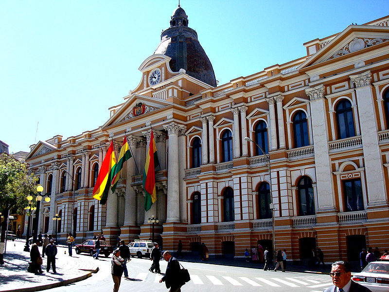 Misión boliviana viaja a Venezuela para compartir experiencias en Defensa