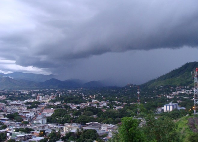 Lluvias aisladas este viernes en gran parte del país