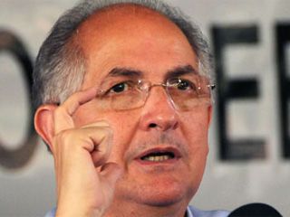 Ledezma: Mientras este señor habla del himno de Caracas, en los hospitales no hay insumos