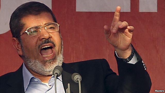 Fuerzas armadas egipcias dan ultimátum de 48 horas al presidente Mursi