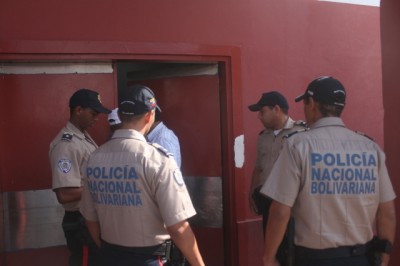 PoliNacional chocó motocicleta contra patrulla