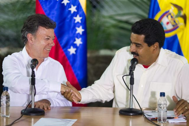 REUNIÓN DE MADURO Y SANTOS EN PUERTO AYACUCHO