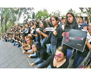 Liberan a maestra detenida por supuesto tráfico de drogas