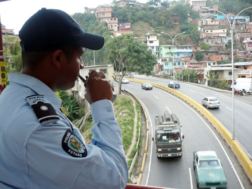 Detenido sujeto con cocaína y pistola solicitada