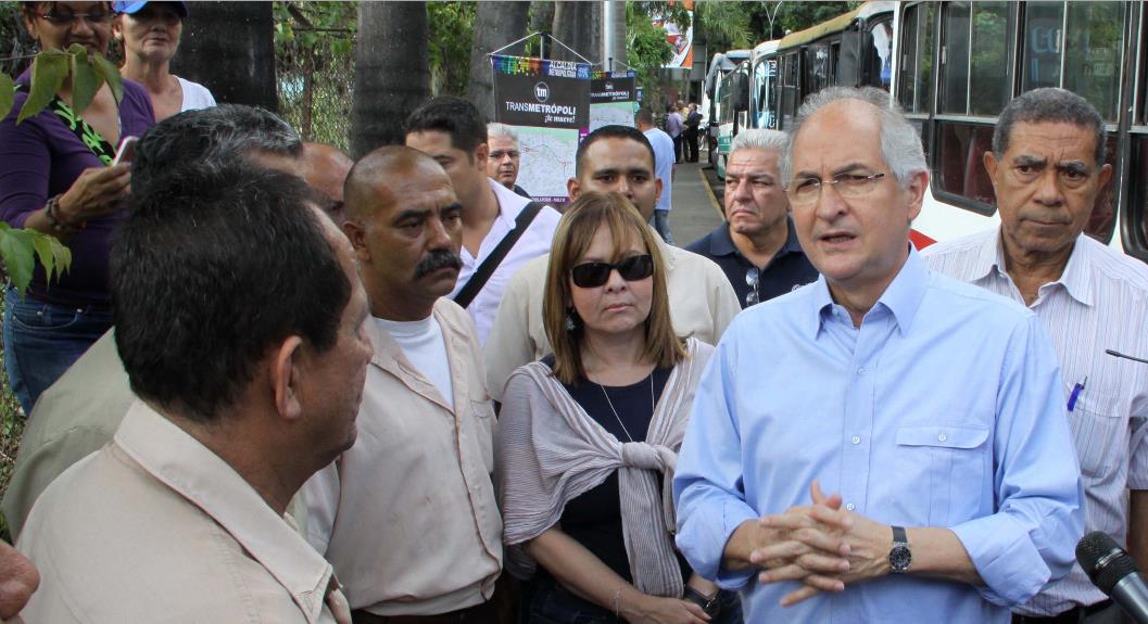 Ledezma inspeccionó unidades de zonas populares que se sumarán a Transmetrópoli