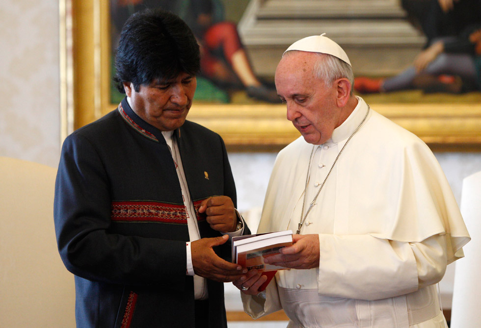 Evo Morales presenta al papa Francisco su deseo de salida al mar