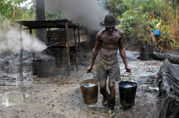 Cómo robar 100.000 barriles de petróleo al día , y salirse con la suya