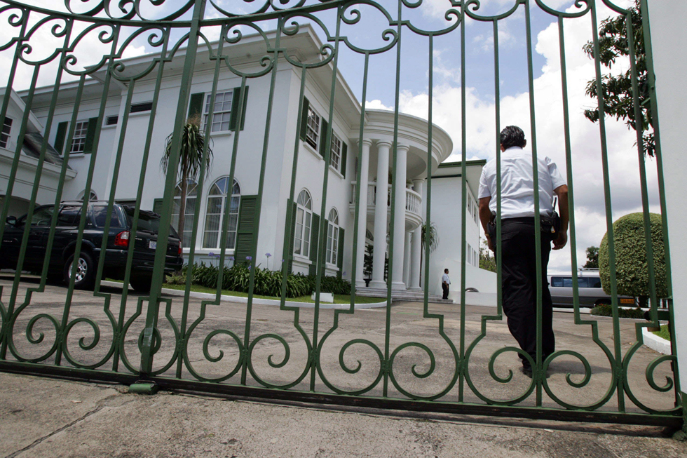 Corte IDH acusa a gobierno venezolano de desacatar orden de habilitar a López