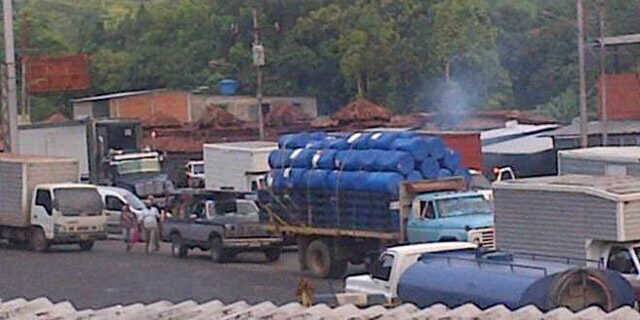 Protesta mantiene cerrada la vía a Oriente