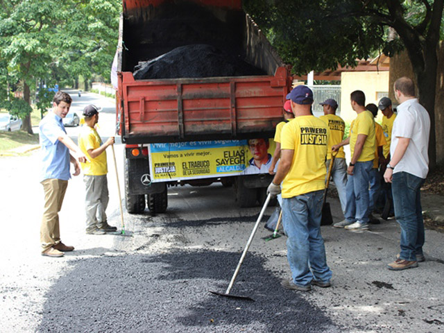 Elías Sayegh realizó Plan Calle Sin Huecos en El Hatillo