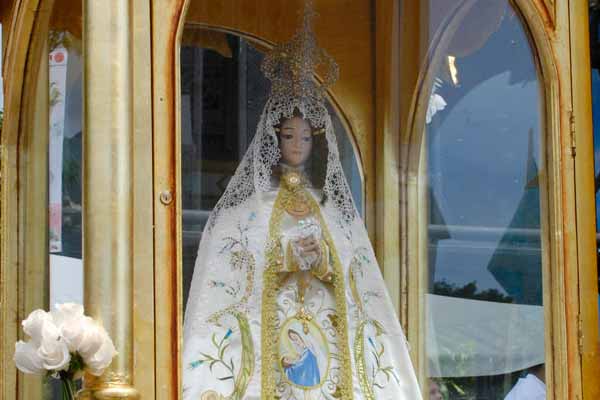 Lanzan bibliografía y discografía en honor a la Virgen del Valle