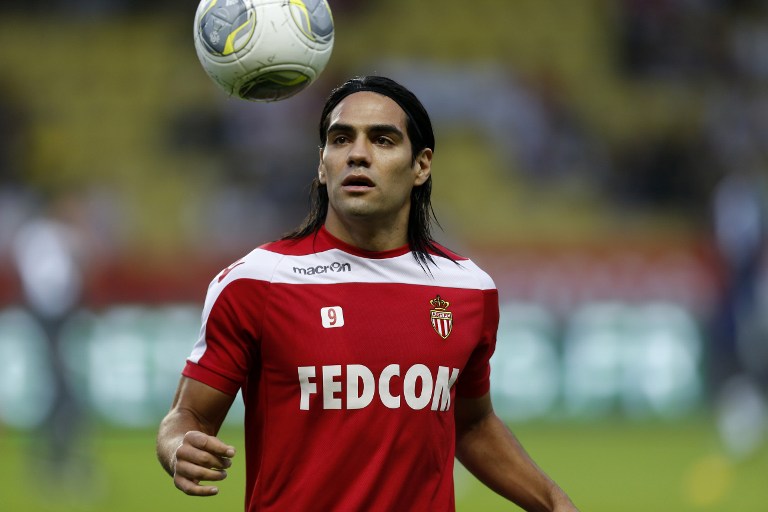 Falcao continúa líder de goleadores en Francia