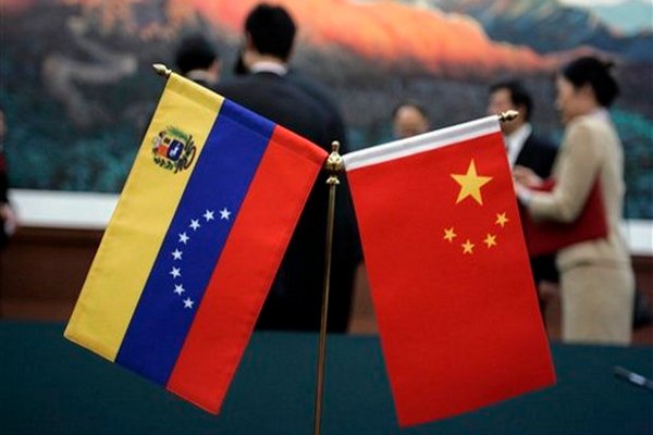 Gobierno venezolano busca inversión china en nuevos sectores como oro y petroquímica