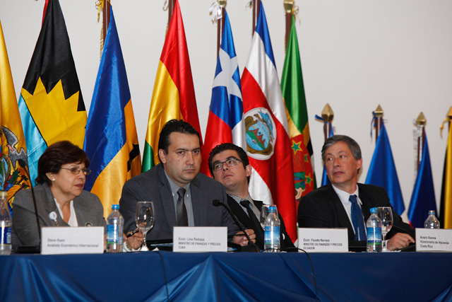 Celac busca mecanismos para afrontar crisis financiera internacional