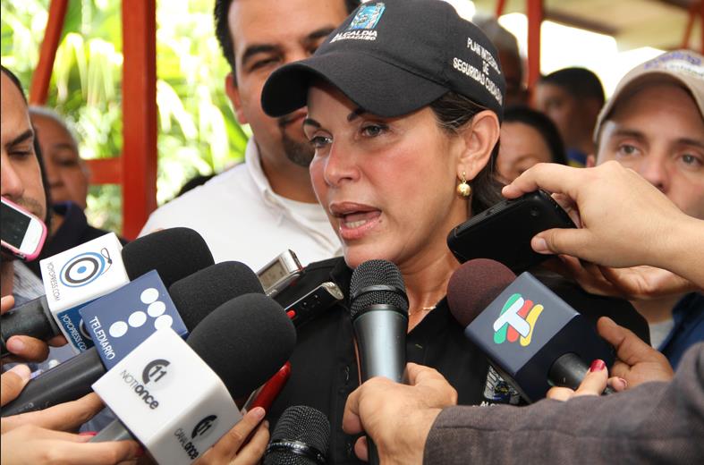 Eveling de Rosales: Atropellos y saqueos no es la vía para arreglar los problemas